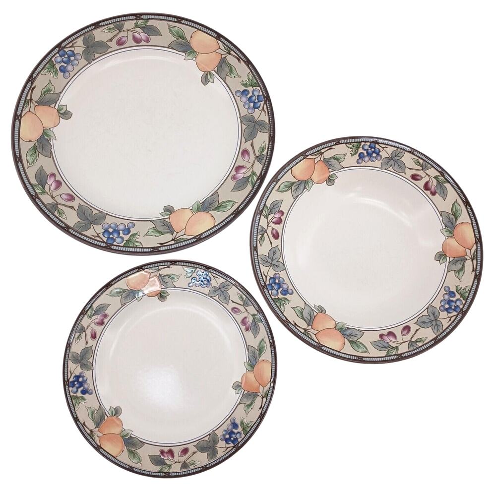 Mikasa INTAGLIO Garden Harvest Dinner, Salad, Soup Plates CAC29 Malaysia Vintage